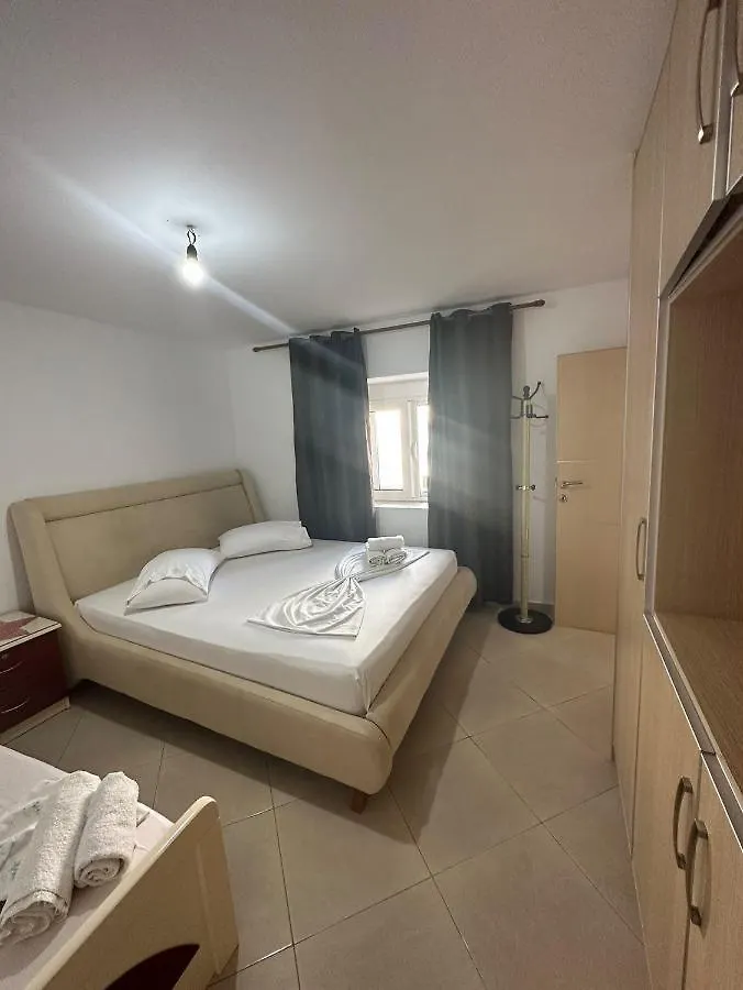 Mero Apartment ساراندا ألبانيا