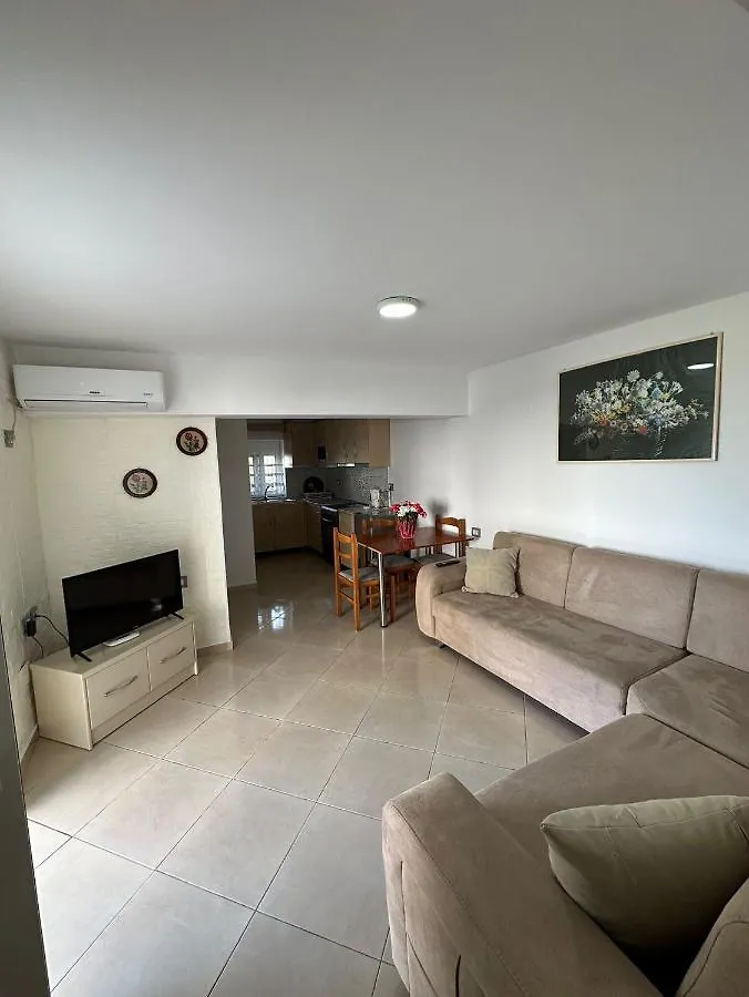 Mero Apartment ساراندا