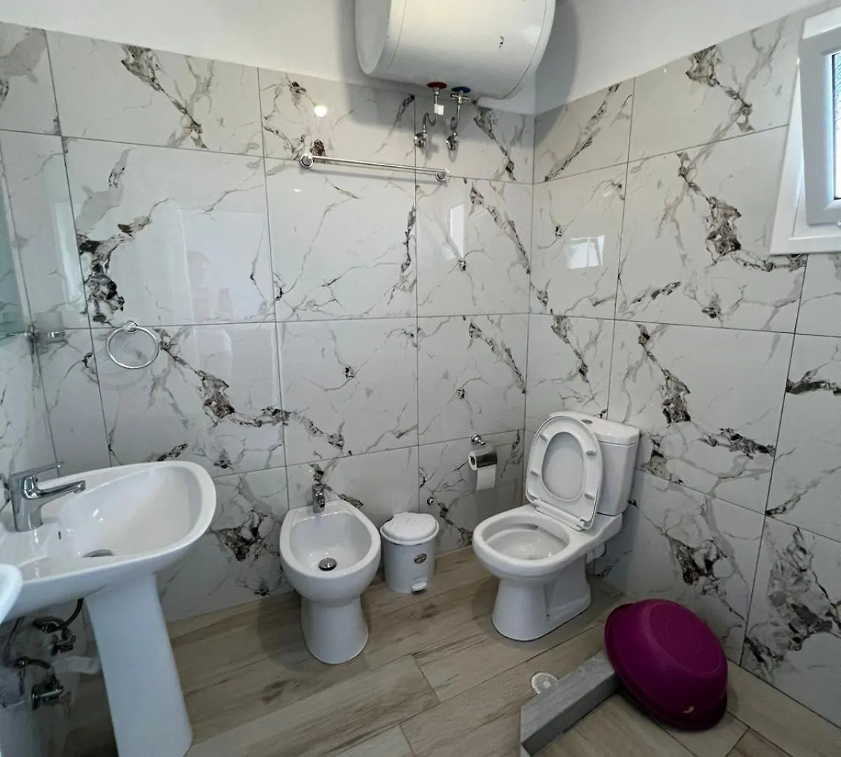 Mero Apartment ساراندا
